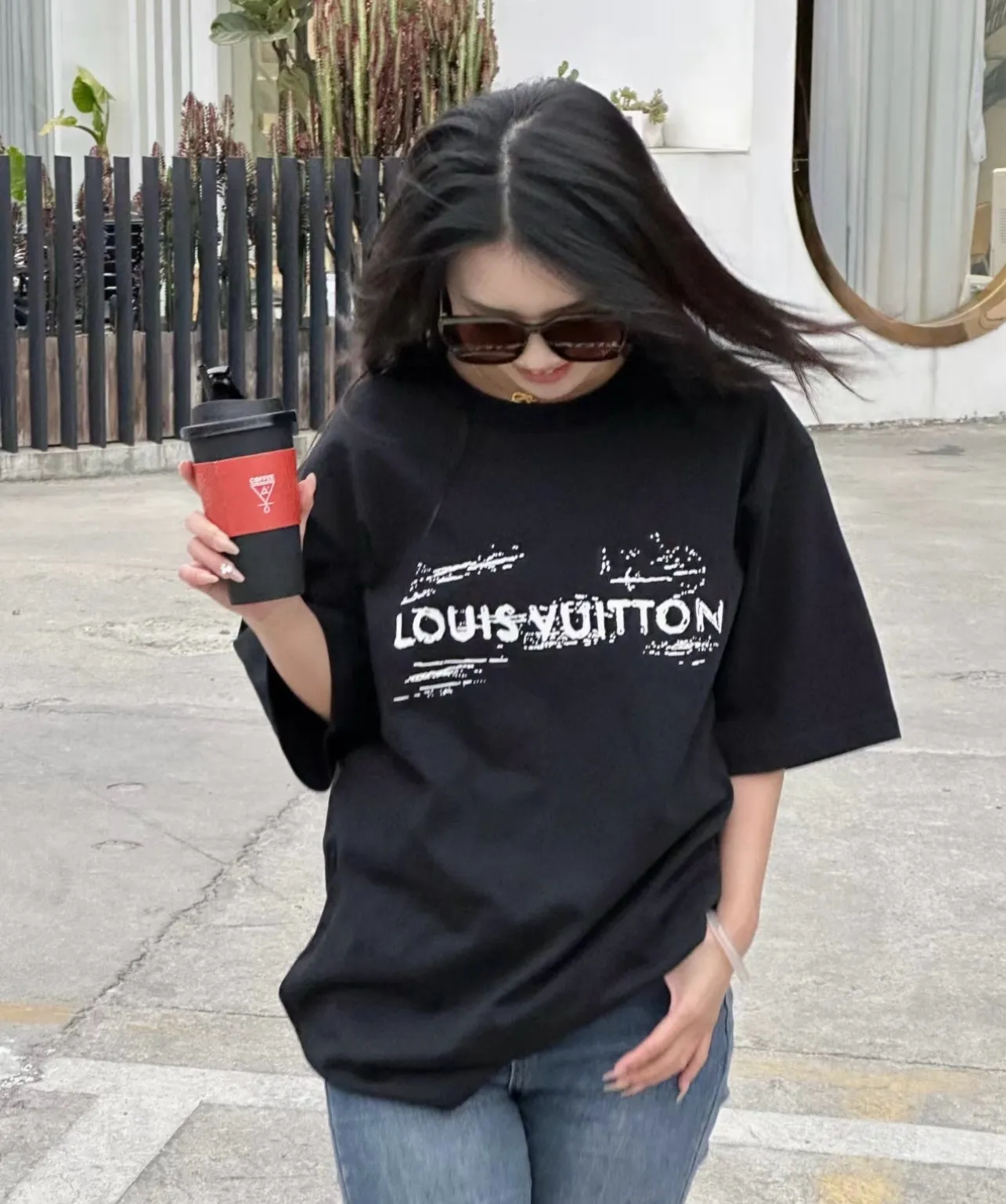 Louis Vuitton/ Logo